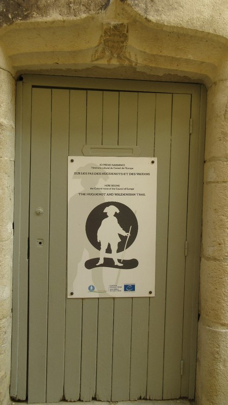 Entrée du Musée du Poët Laval, démarrage du sentier des Huguenots